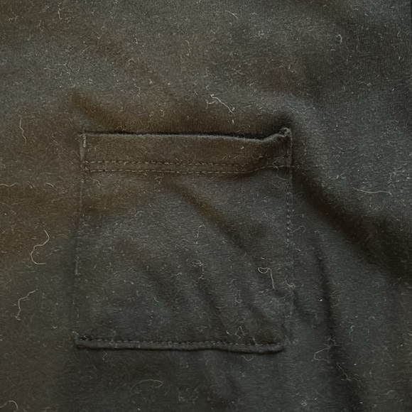 black shirt with pocket - Picture 2 of 3